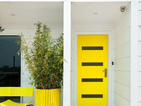 Embracing DutchiesatNelsons Bay - Accommodation BNB 1