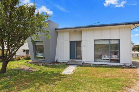 COASTAL HAVEN Panoramic Ocean Views - Accommodation BNB 2