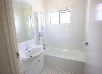 Via Veneto 3 Bedroom Private Home - Accommodation BNB 4