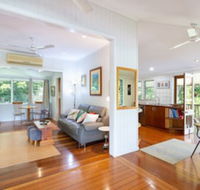 Edenvale Cottage in Beautiful Tropical - Accommodation BNB