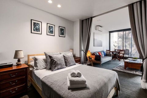 Spacious 1BD 50m From Chapel Street - Accommodation BNB 7
