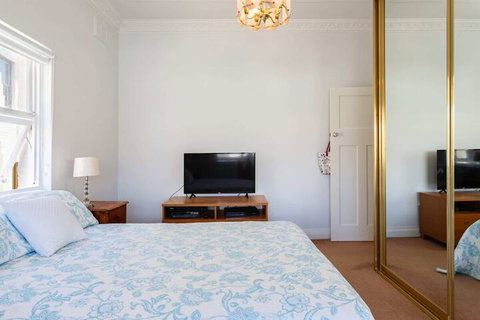 Garden Style Apartment In Prime Location - Accommodation BNB 1