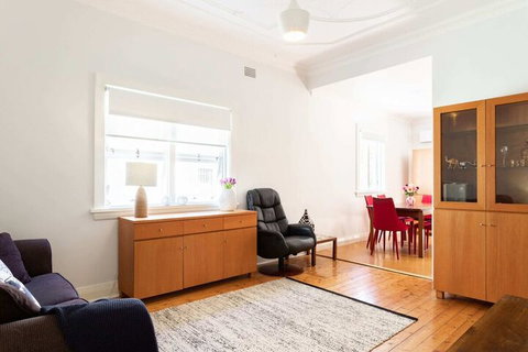 Garden Style Apartment In Prime Location - Accommodation BNB 7