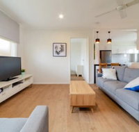 Peaceful 3 Bedroom Apartment in Ascot - Accommodation BNB