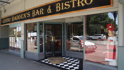 Madden's Commercial Hotel - Accommodation BNB 2