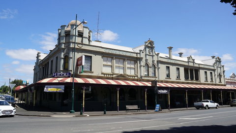 Madden's Commercial Hotel - Accommodation BNB 1