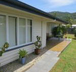 Edge Hill Clean  Green Cairns 7 Minutes from the Airport 7 Minutes to Cairns CBD  Reef Fleet Terminal - Accommodation BNB