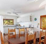 Picturesque Lizzie Palms 1 - Accommodation BNB