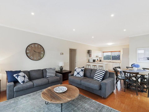 GUILDFORD COTTAGE - Accommodation BNB 4