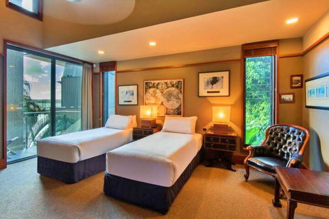 Yacht Club 19 Bijou De Mer 2 Buggies - Accommodation BNB 6