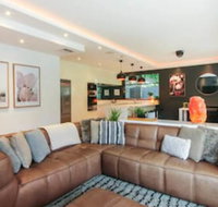 Spacious 2 Bedroom Apartment in Ascot With Large Private Garden - Accommodation BNB