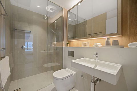HomeHotel Ultra Luxury 2 Bedroom Next To Mall & Train - Accommodation BNB 6