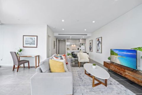 HomeHotel Ultra Luxury 2 Bedroom Next To Mall & Train - Accommodation BNB 0