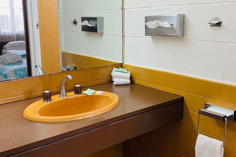 The Caledonian Hotel Motel - Accommodation BNB 2