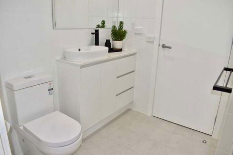Brand New 2 Bed Apartment With Stunning City Views - Accommodation BNB 2