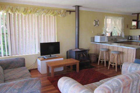 Jen's Beach House - Accommodation BNB 3