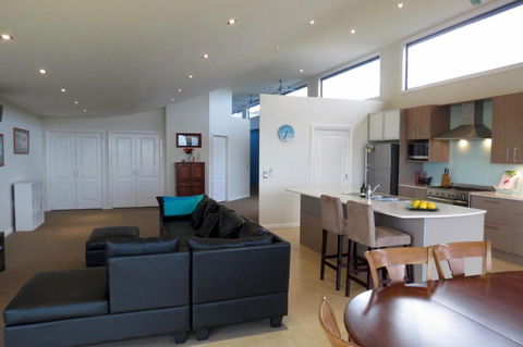 The Wave Oasis SC B & B - Accommodation BNB 6