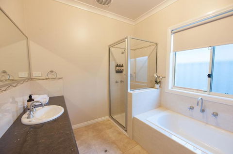 Simms Retreat - Accommodation BNB 3
