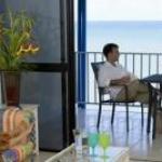 Absolute Beachfront With Million Dollar Views - Accommodation BNB 0