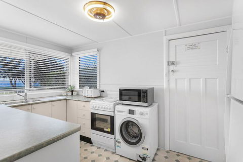 Victoria Parade 29A - Accommodation BNB 6