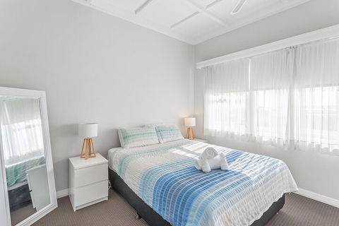 Victoria Parade 29A - Accommodation BNB 3