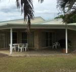 Private Canal Duplex with Pontoon Oleander Drive Bongaree - Accommodation BNB