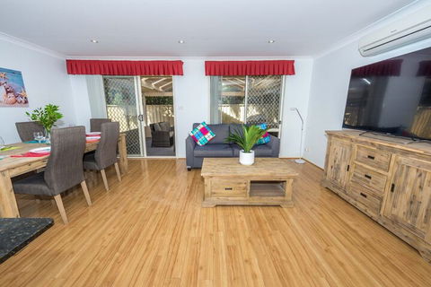 Ajax Avenue 2 / 35 Nelson Bay - Accommodation BNB 1