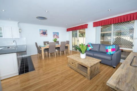 Ajax Avenue 2 / 35 Nelson Bay - Accommodation BNB 0