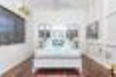 Boutique City Queenslander - Accommodation BNB 6