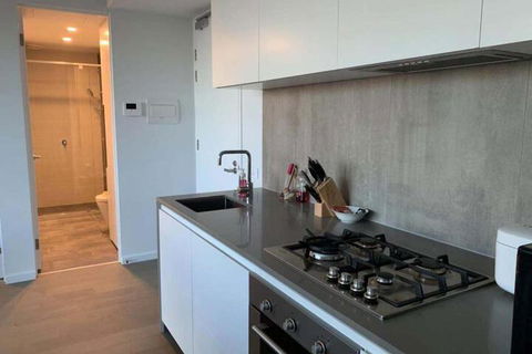 Avant Garde Living In The Heart Of The City - Accommodation BNB 3