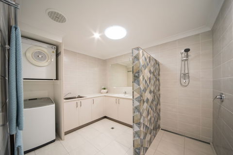 Airlie On Main Street Airlie Beach - Accommodation BNB 0