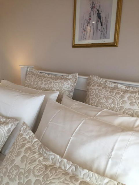 Ellies Cottages - Accommodation BNB 6