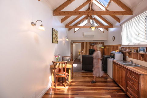 Ellies Cottages - Accommodation BNB 4