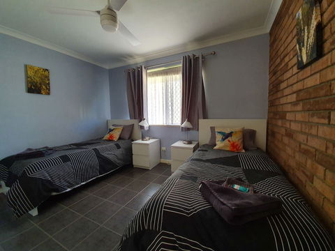 Ocean Beach Chalet 18 - Accommodation BNB 4