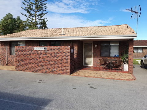 Ocean Beach Chalet 18 - Accommodation BNB 0