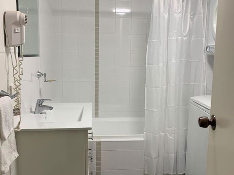 Waldorf Unit 409 The Entrance NSW - Accommodation BNB 4