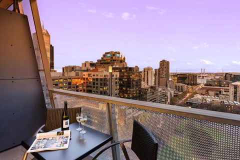 Apartments At 350 William - Accommodation BNB 3