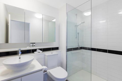 Apartments At 350 William - Accommodation BNB 2