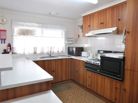 RETRO RETREAT INLET SIDE - Accommodation BNB 6