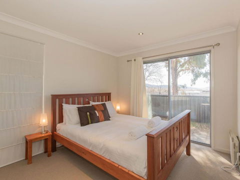Aspect 1 / 8a Poly Cow Lane - Accommodation BNB 1