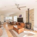 Aspect 1 / 8a Poly Cow Lane - Accommodation BNB 0