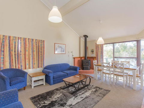 Banksia 2 / 35 Townsend Street - Accommodation BNB 4