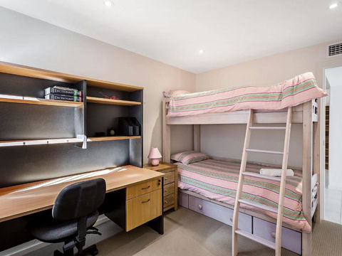 Bay View At 39 Thurlow Walk To Dutchies Beach - Accommodation BNB 1