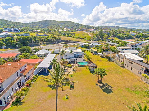 Driftwood On The Beach - Accommodation BNB 1