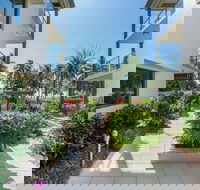 Beachfront Apartment with Ocean Views - Accommodation BNB
