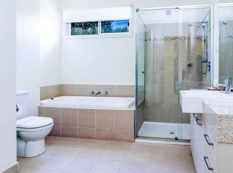 COASTAL SOUL VILLA At BROADBEACH - Accommodation BNB 4