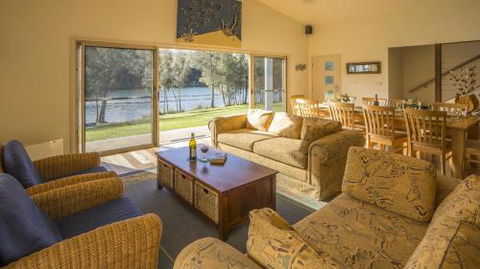 Atlantis On Lake Conjola Sandra St. 1 Lake Conjola - Accommodation BNB 3