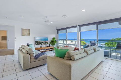 Expansive Ocean Views Sunrise Beach - Accommodation BNB 5