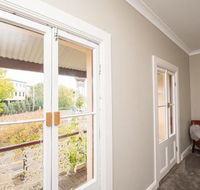 Heritage Bowen Terrace 3 Bed 2 Bath Walk to CBD - Accommodation BNB