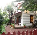 Coach House - Accommodation BNB